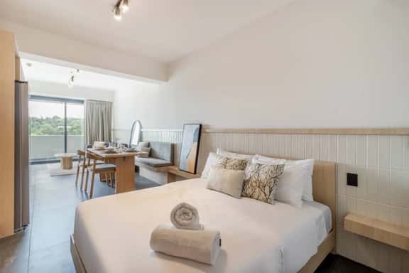 Myla - Plus Loft Condesa with Balcony Interior Views - Image 1