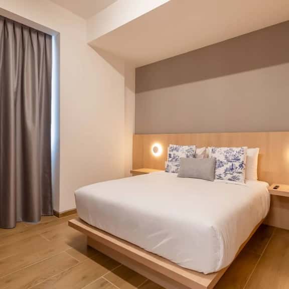 Myla - 1BR Apartment Near Centro Historico - Image 1