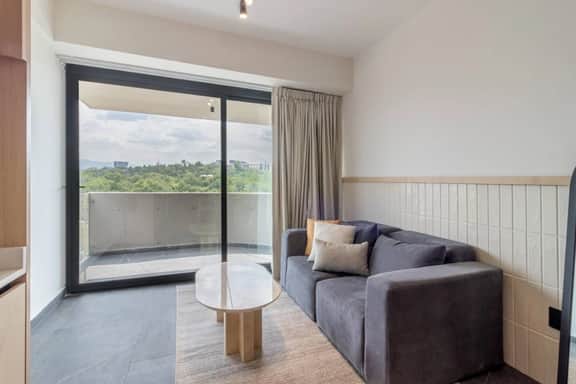 Myla - Plus Loft Condesa with Balcony Interior Views - Image 5